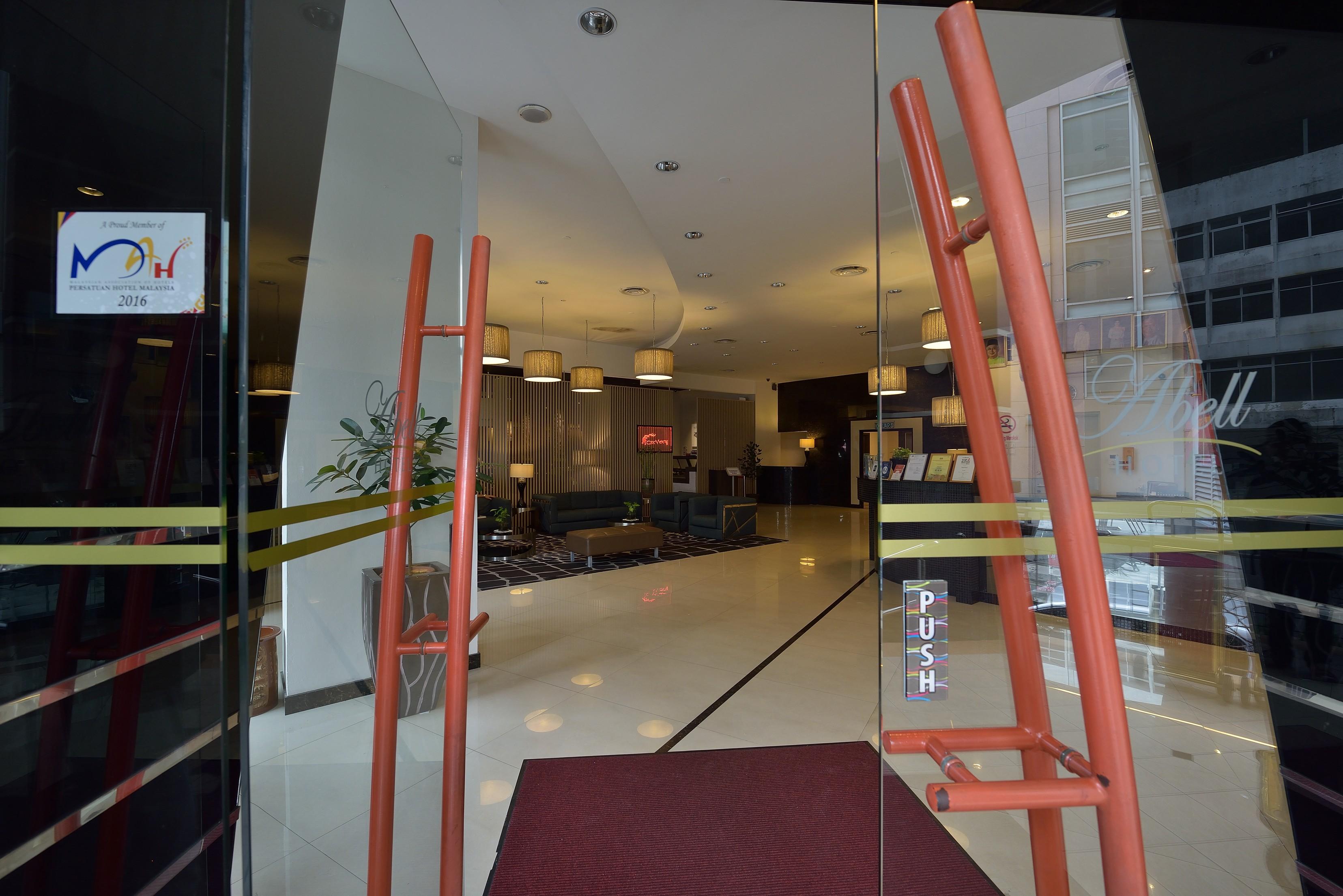 Abell Hotel Kuching Bagian luar foto