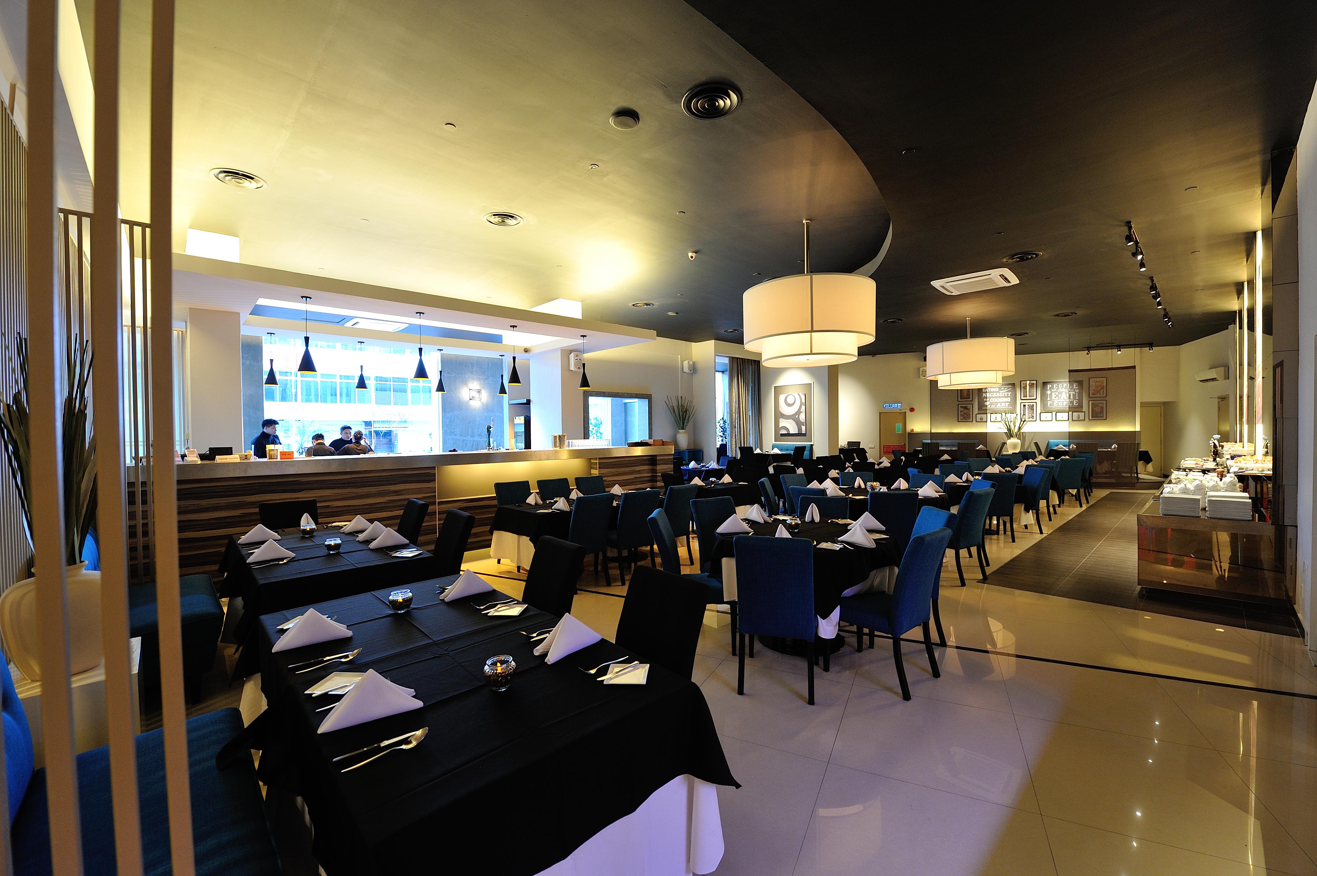 Abell Hotel Kuching Bagian luar foto