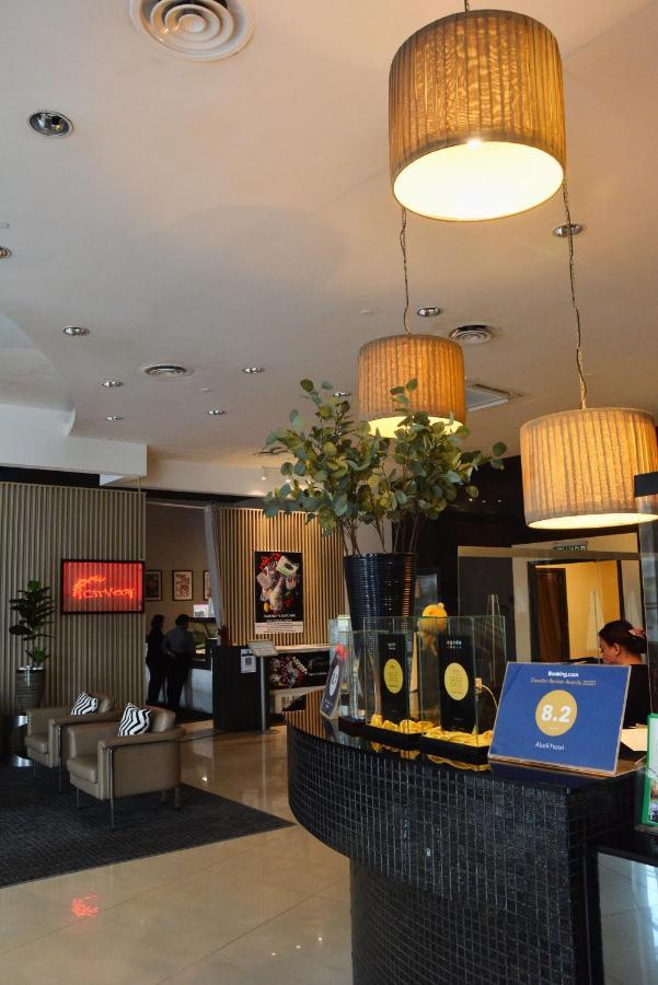 Abell Hotel Kuching Bagian luar foto