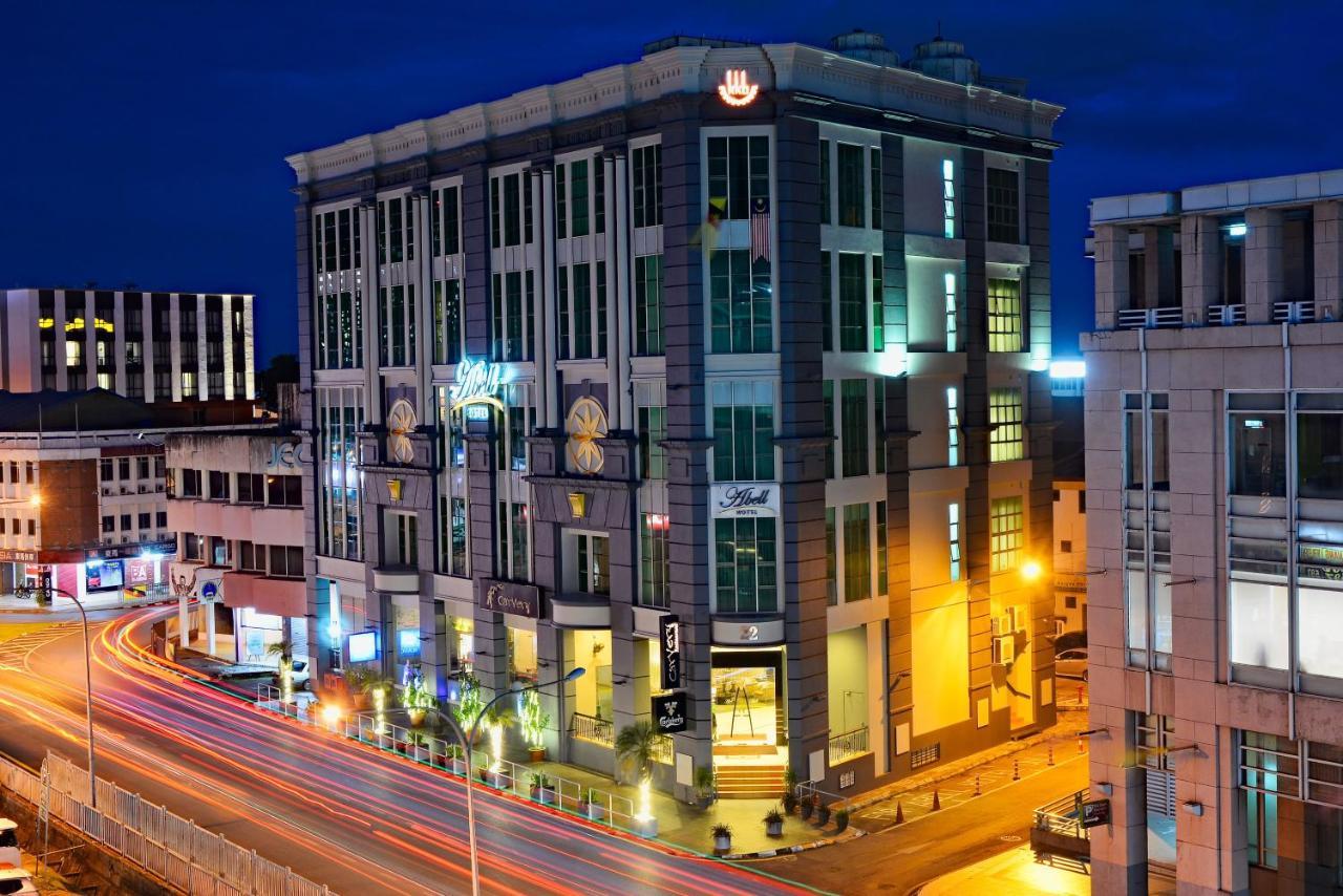 Abell Hotel Kuching Bagian luar foto